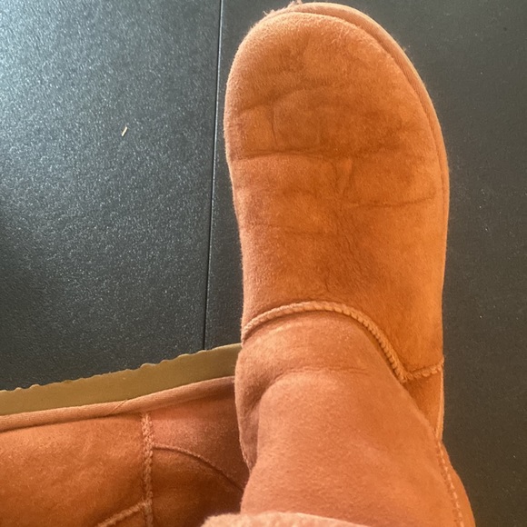 Woman’s rose pink 7 tall Ugg boots - Picture 3 of 4